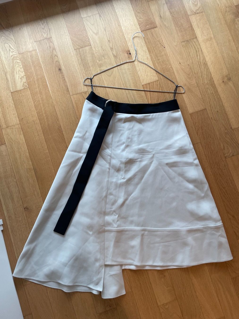 Cambio Gonne: 100% Original LOUIS VUITTON Rock Gr. 36 – Nuovo (secondo la descrizione) da Zug venduto da dmjtita 2