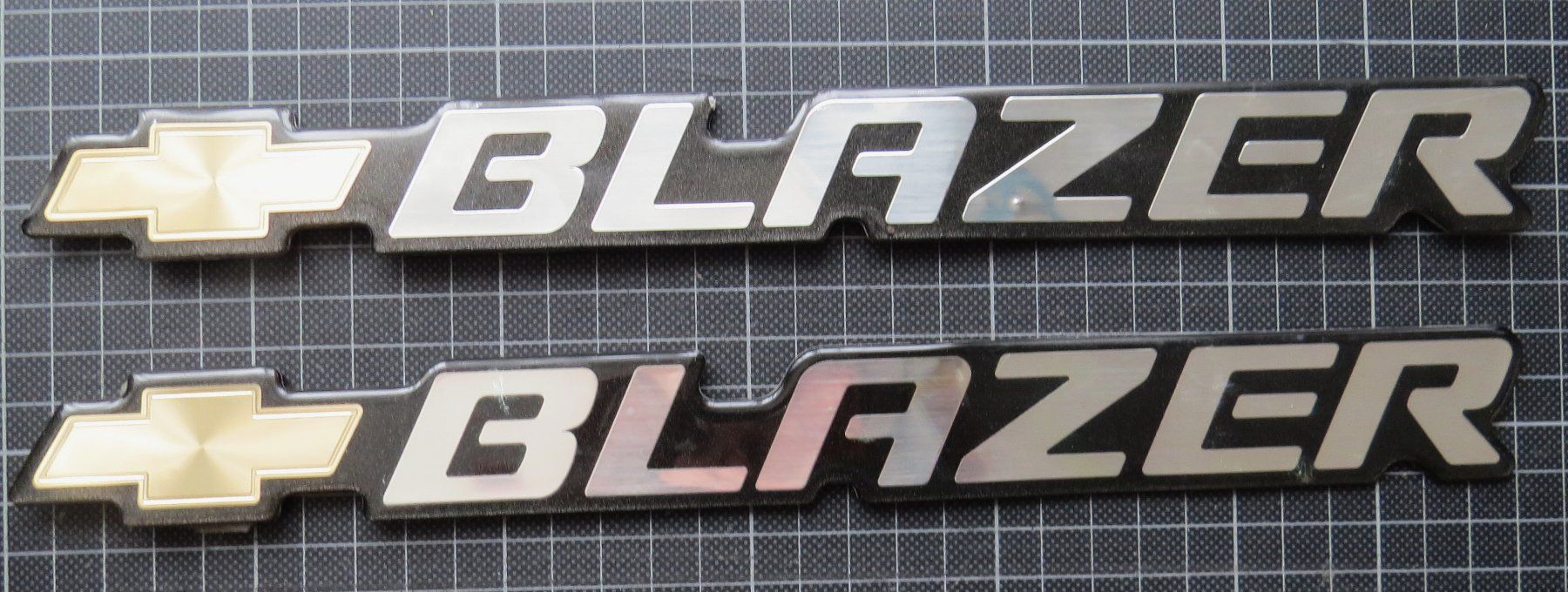 Chevrolet Alle Autoersatzteile: 2 x Chevrolet Blazer Schriftzug – Gebraucht aus Ettingen von campione_1