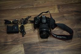 Canon EOS 650D mit Reise Zoom 18-135mm