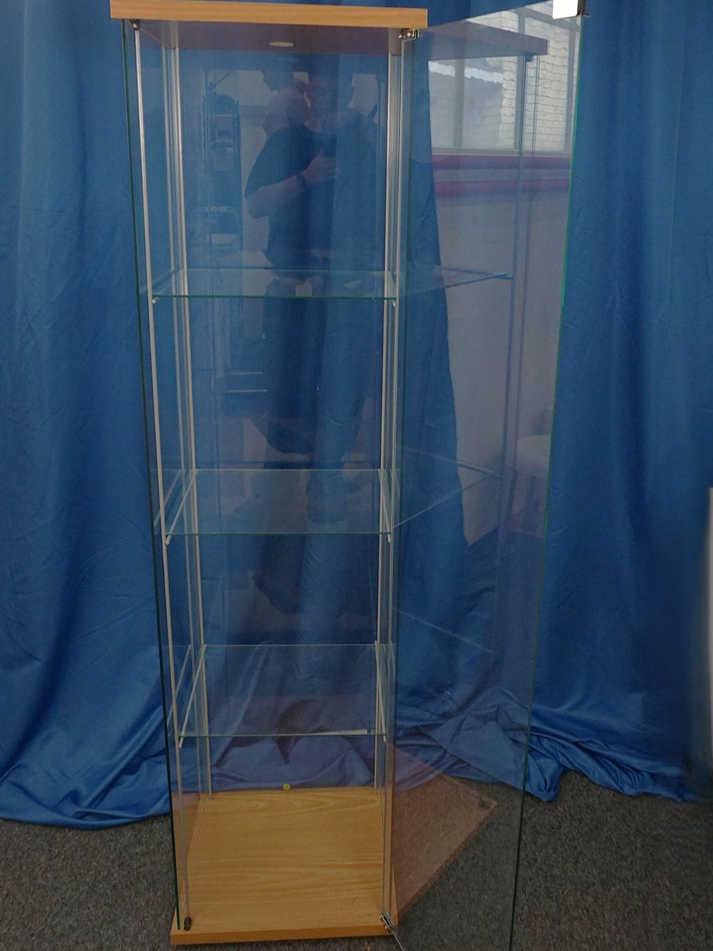 Vitrinen: Glas Vitrine – Gebraucht aus Pratteln von Restwert_Pratteln 1