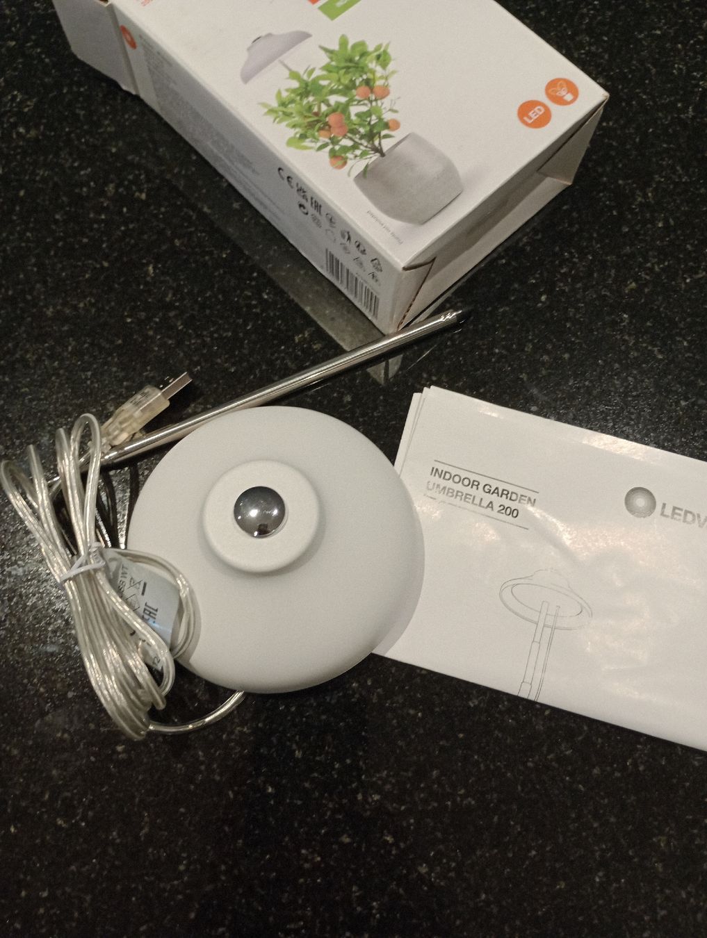 Lampade: LEDVANCE Indoor Garden Umbrella 200mm USB  – Nuovo (secondo la descrizione) da Gisikon venduto da Tanja1983 2