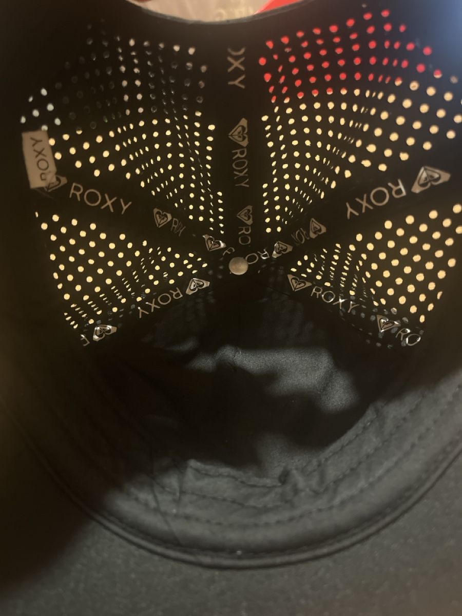 Roxy Hüte, Mützen & Caps: Casquette Roxy noire – Gebraucht aus Bern von LaraTouvet 1