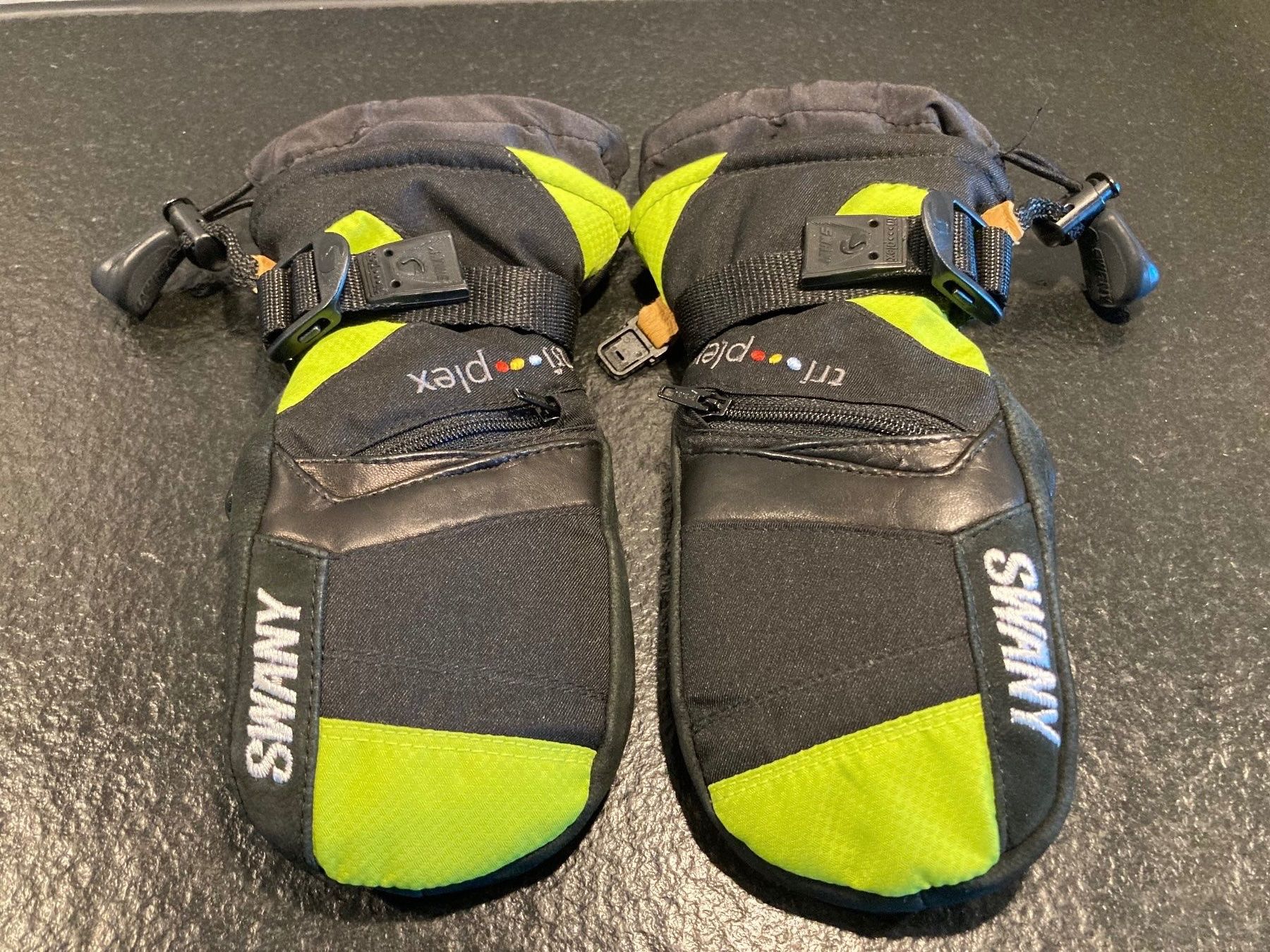Guanti & manicotti: Gants ski – Nuovo (secondo la descrizione) da Neuchâtel venduto da sta_7qfy