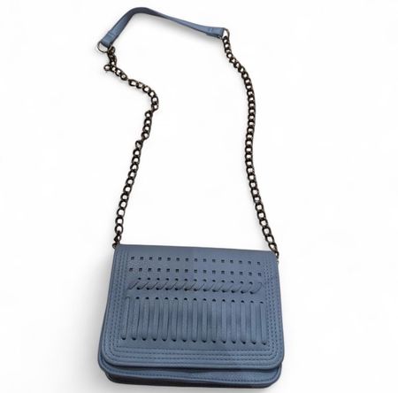 Süsse kleine Tasche mit Kettenriemen in Blau 💙 Neuwertig