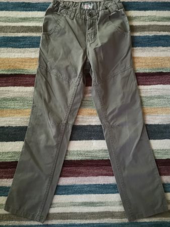Leichte Hose Gr 140