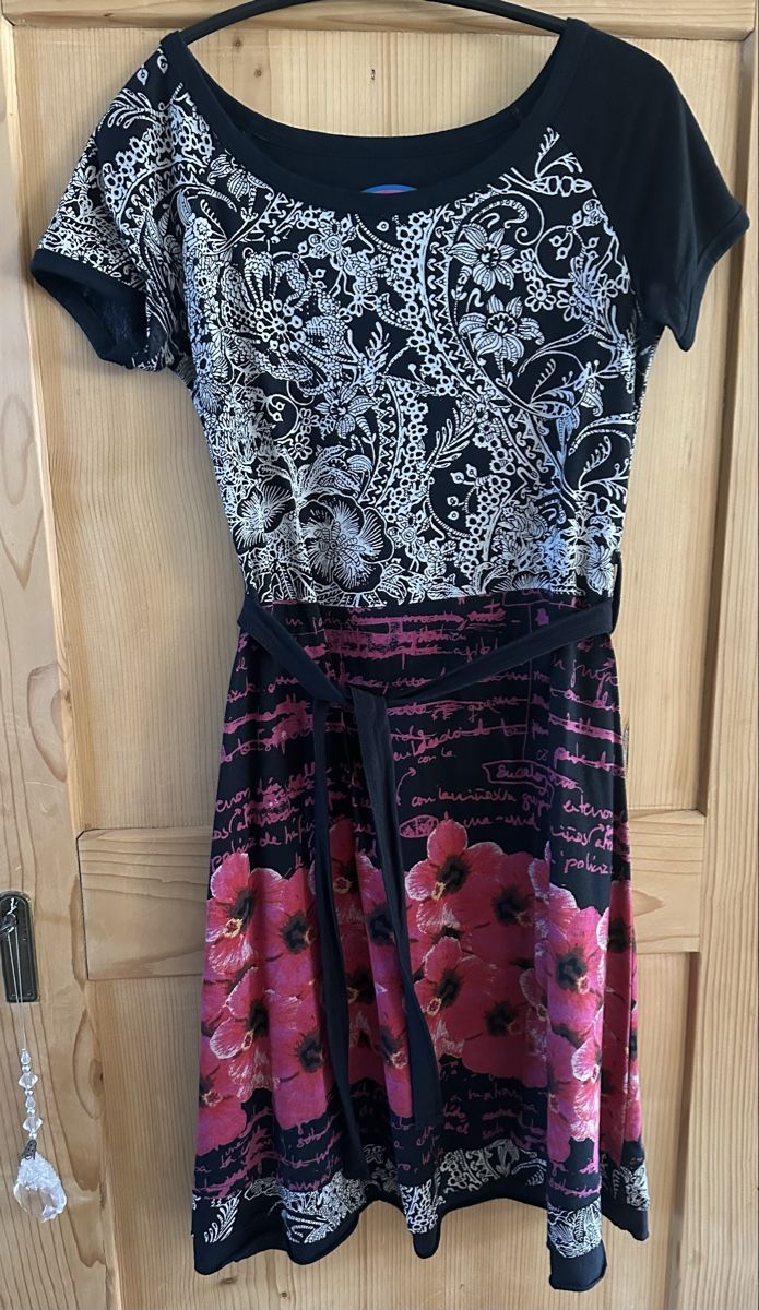 Desigual Kleider: Kleid von DESIGUAL, Gr. M – Gebraucht aus Bolken von Spinnwebereien