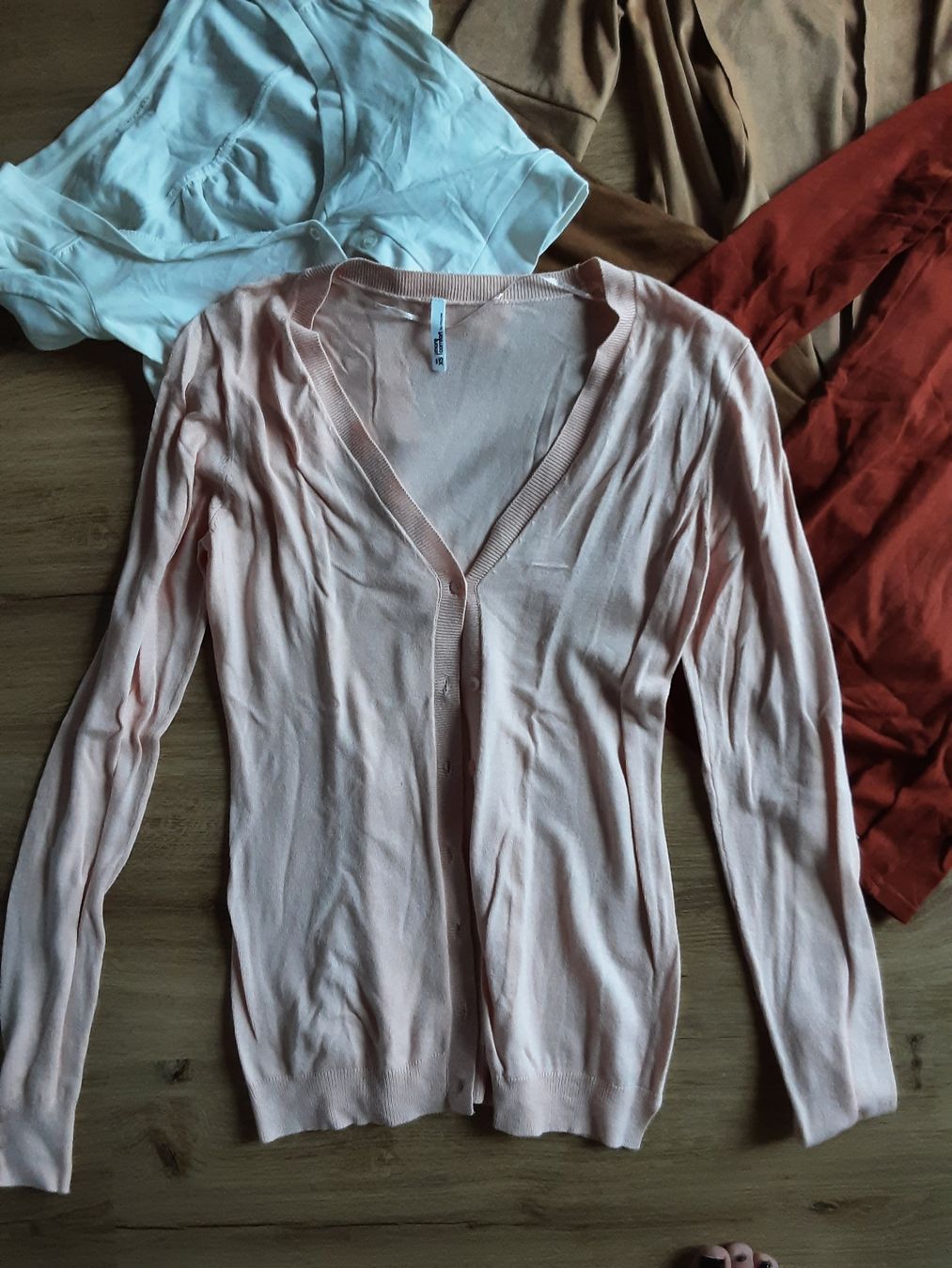 Lotti di vestiti: Damen Kleiderpaket, Grösse XS – Usato da Altdorf UR venduto da Brandli 1