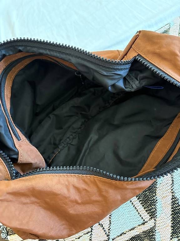 Baggu Borse: Baggu Medium Nylon Crescent Bag Brown – Usato da Zürich venduto da sho_9b69 4