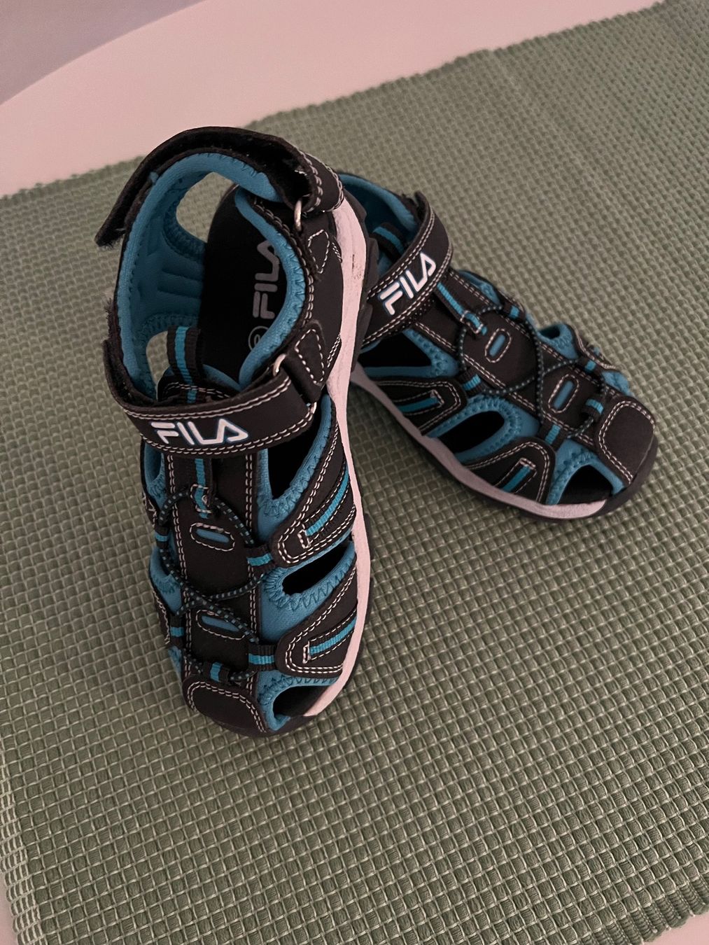 Fila Scarpe per ragazzi: Sandale Garçon Fila – Usato da Genève venduto da AS27 1