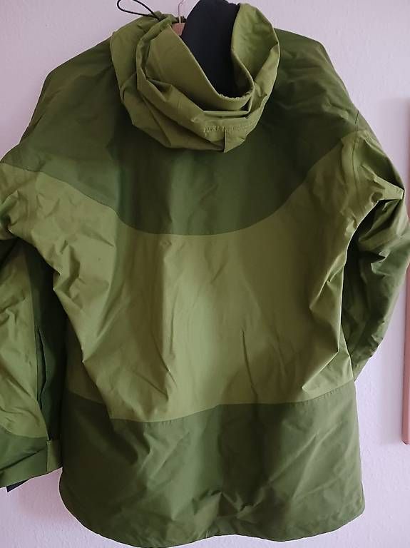 Haglöfs Jacken: Regenjacke von Haglöfs 42 – Gebraucht aus Riedholz von bri_fr7s 1