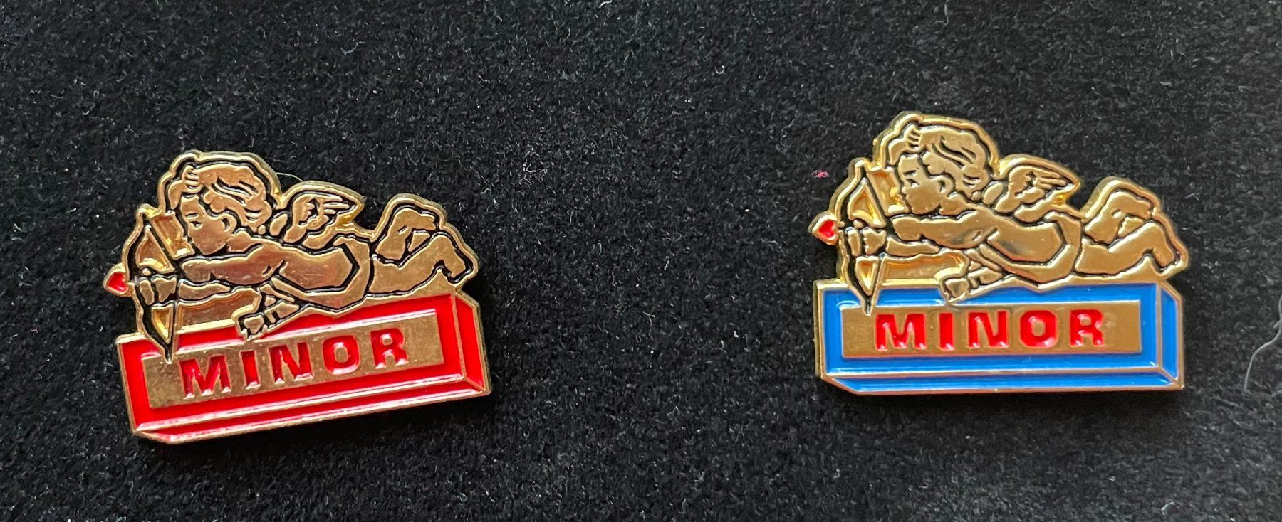 Plaketten & Abzeichen: 2 Cupido - Amor Pins von Minor - 90er – Neu (gemäss Beschreibung) aus Zell ZH von johsu79