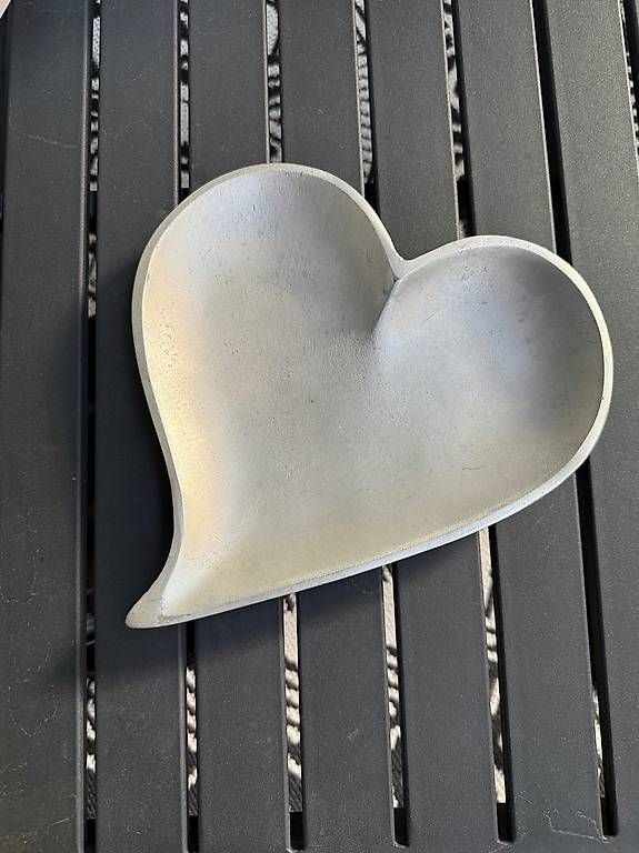 Plateaux: décoration plateau métal coeur  – D'occasion à Cheyres par fra_s5v7