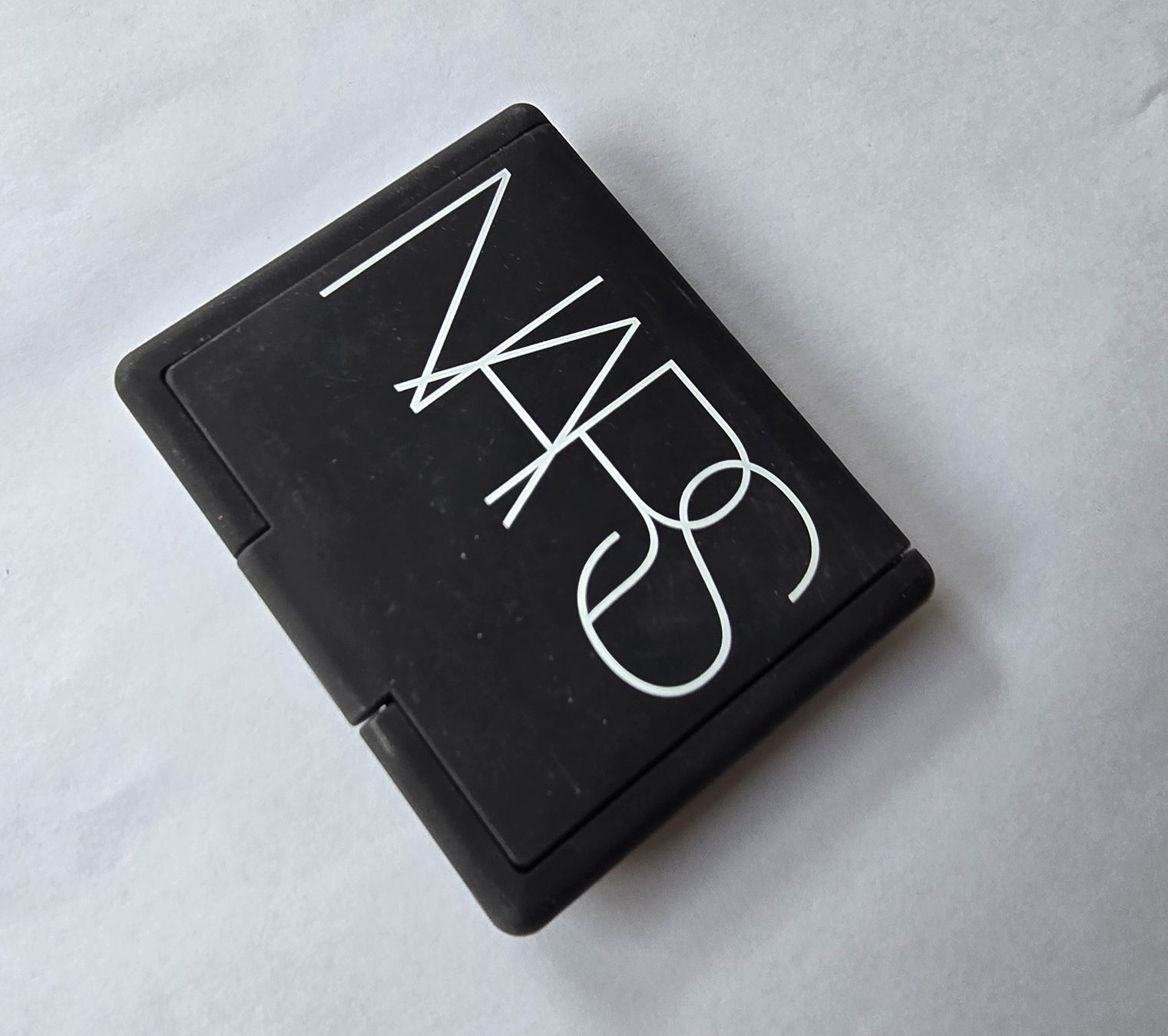 Nars Make-up: Blush NARS NEUF teinte "ILLICIT" beige 4.8 grammes – Neu und originalverpackt aus Genève von Saleena 3
