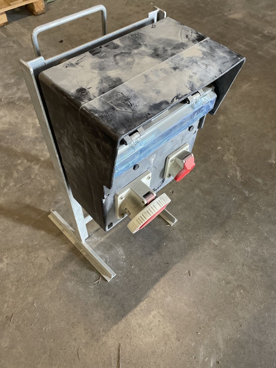 Electrotechnique: Baustromverteiler – D'occasion à Eschenbach SG par Roger-Fuss 4
