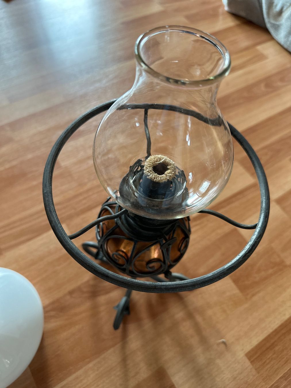 Lampade: Petroleumlampe Höhe 50 cm – Usato da St. Gallen venduto da mai_2lcj 4