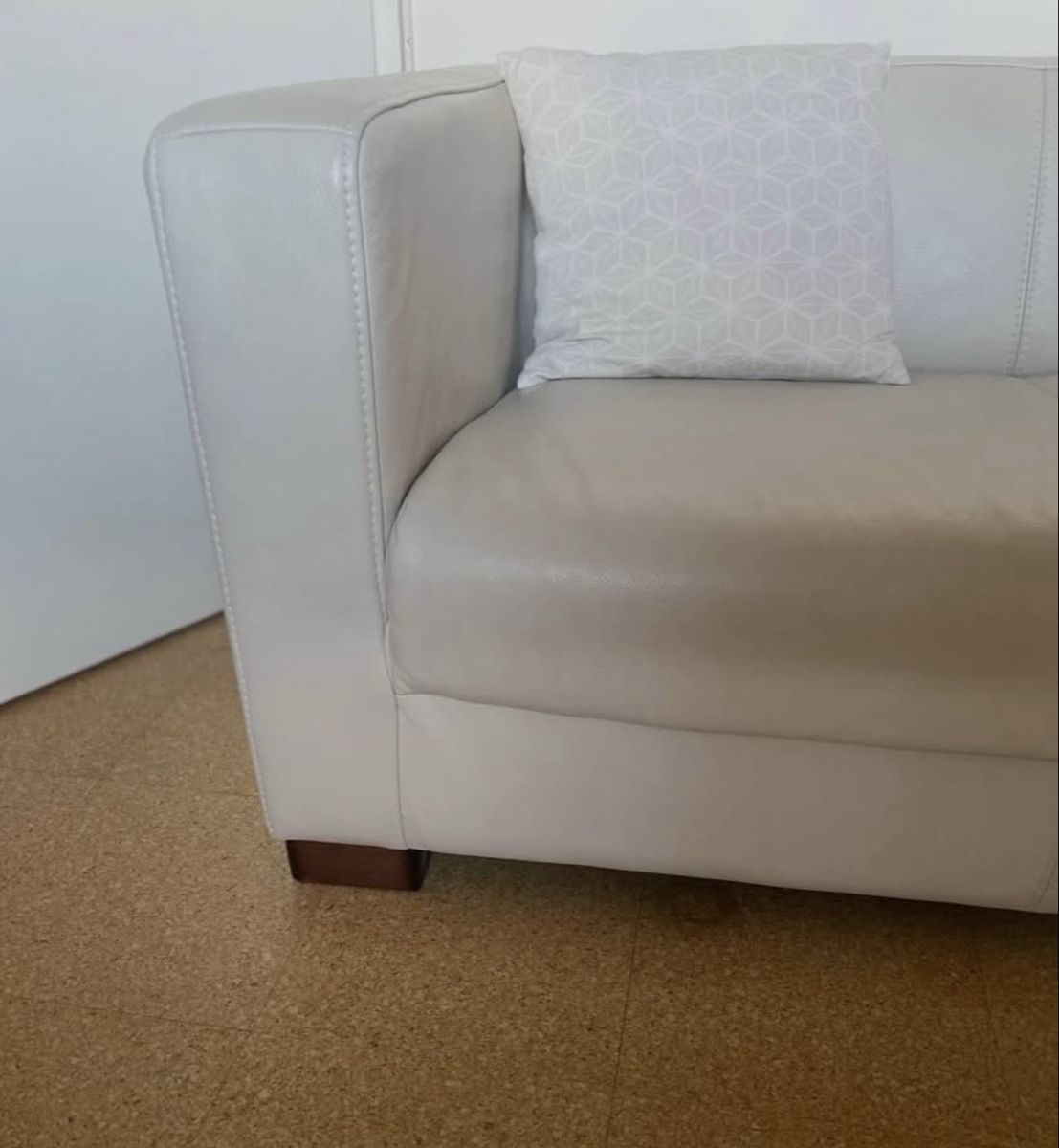 Sofas: Ledersofa – Gebraucht aus Maisprach von Sunshine19813 1