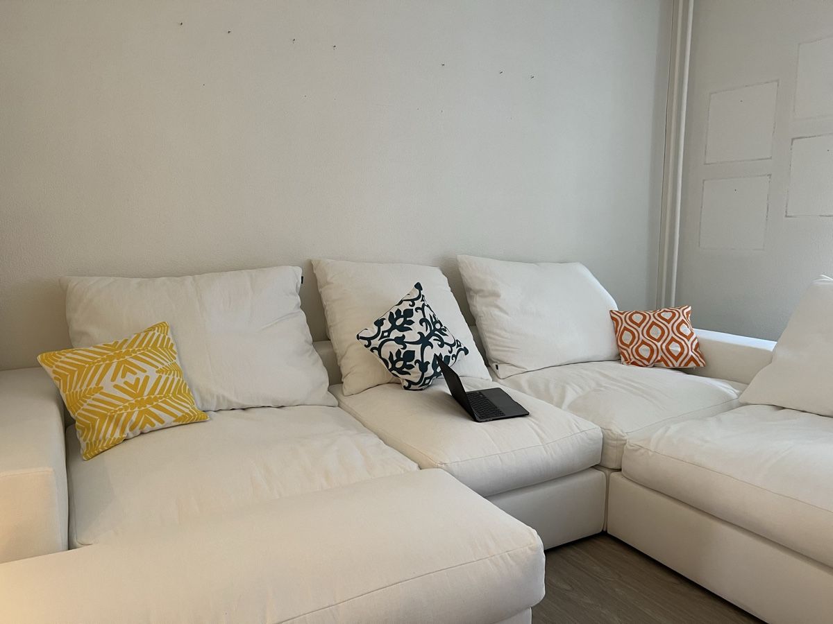 MYCS Sofas: MYCS Beige & Comfortable Couch – Gebraucht aus Zürich von vba_b8vf