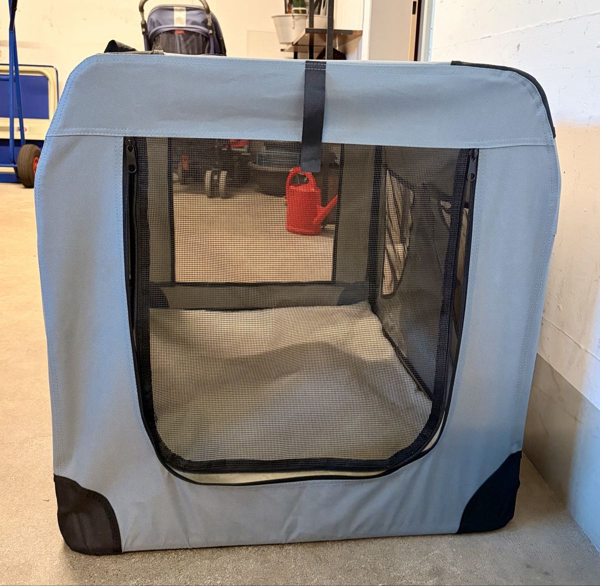 Käfige, Transport & Sicherheit: Faltbare Hundebox – Gebraucht aus Dübendorf von vici04