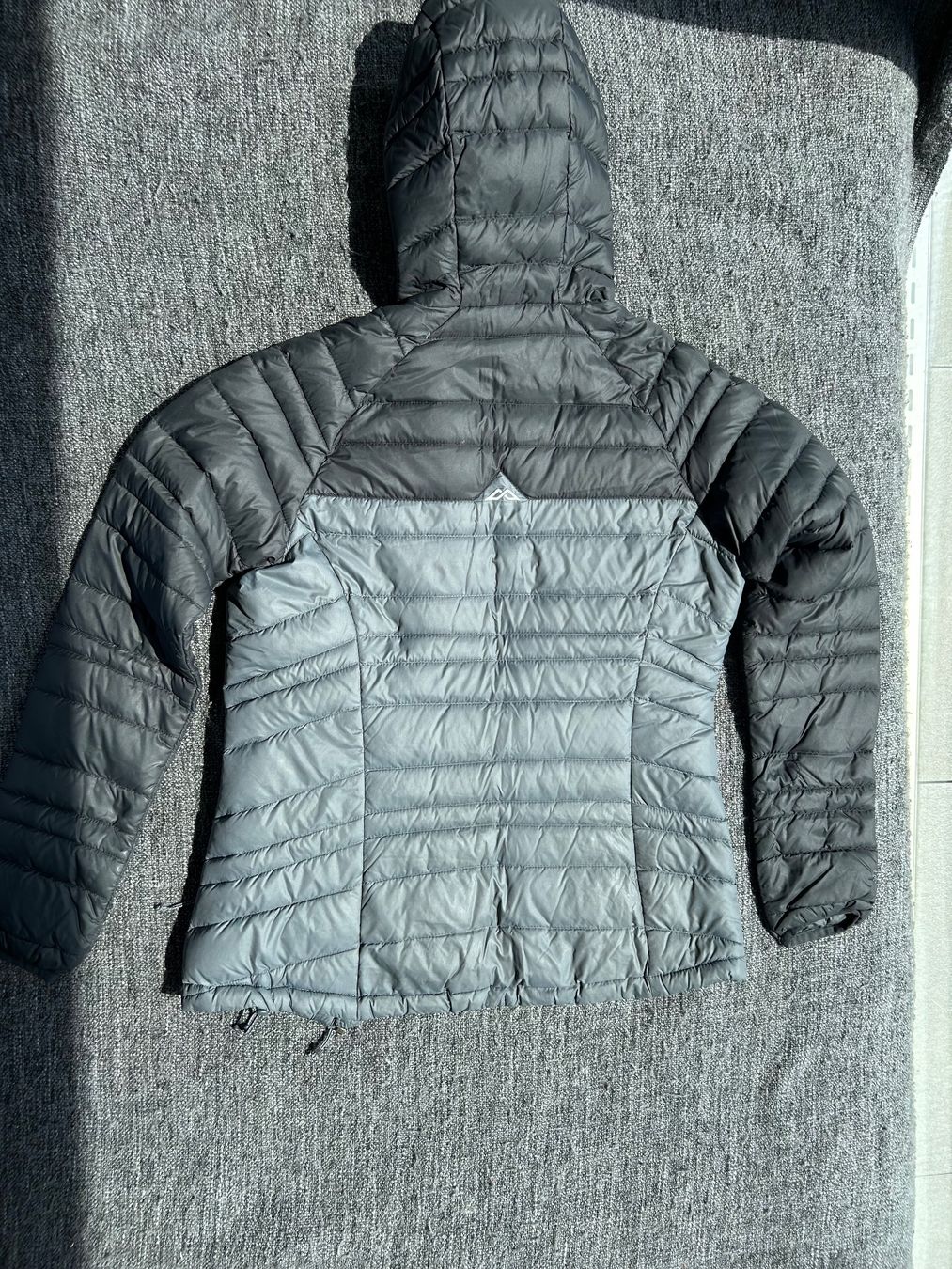 Vestes: Graue Kathmandu DaunenJacke, Grösse S – D'occasion à Zürich par Seraina_S 1