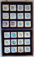 24 Disney Medaillen mit Holzkassette neuwertig
