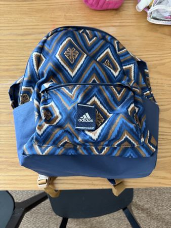Sac à dos Adidas enfant motif ethnique bleu/marron