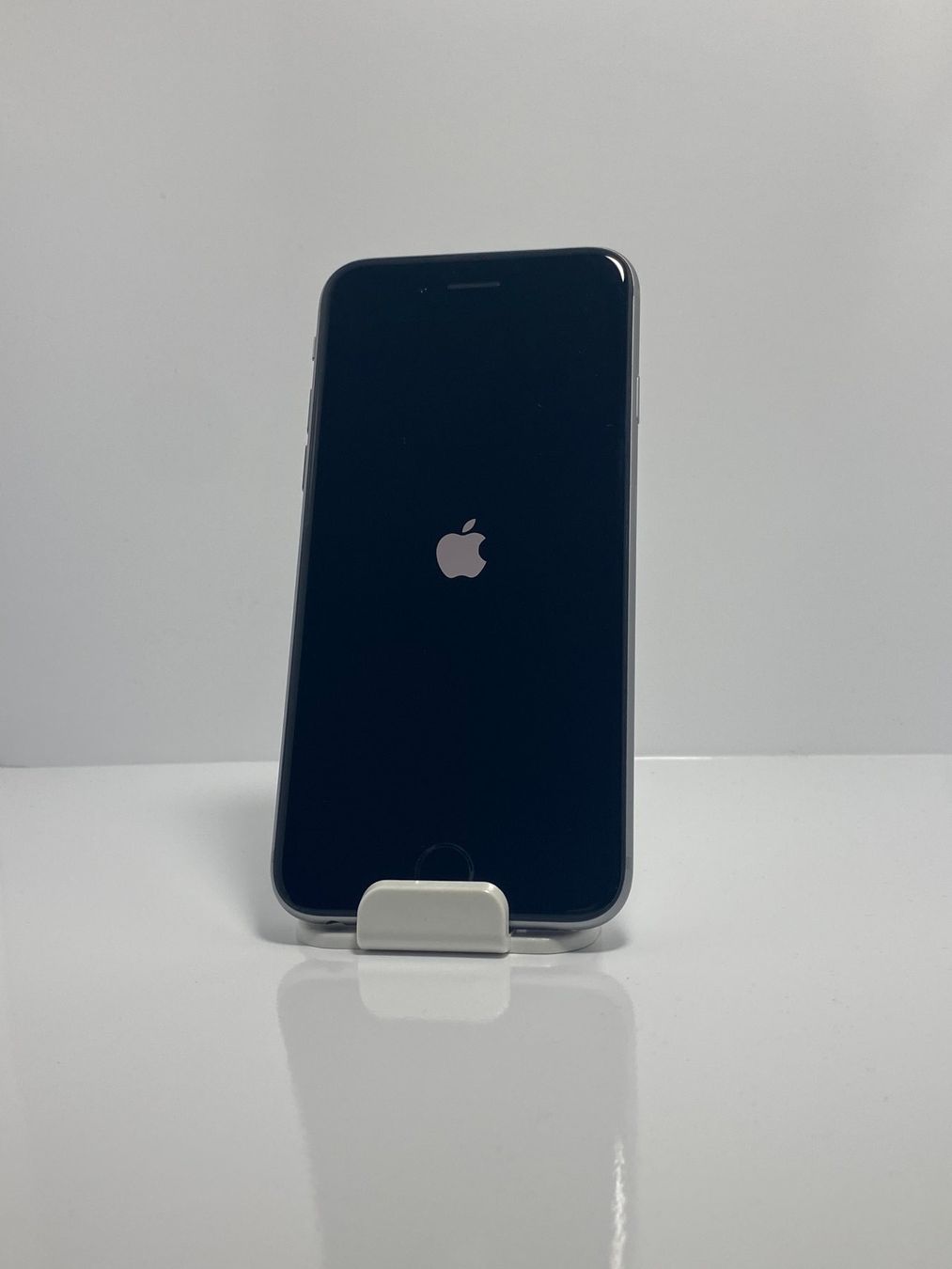 Apple Telefoni cellulari / Smartphones: Apple iPhone 6s 32GB Space Grau – Usato da St.Gallen venduto da kaufdeinhandy