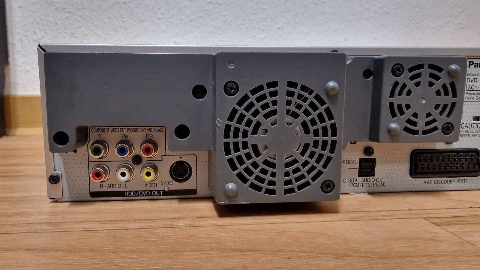 Panasonic Aufnahmegeräte: PANASONIC VCR /DVD/HDD REKORDER dmr e80 revidiert – Gebraucht aus Bettlach von bet_zy9k 7