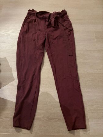 Stoffhose Vero Moda weinrot Grösse M/34