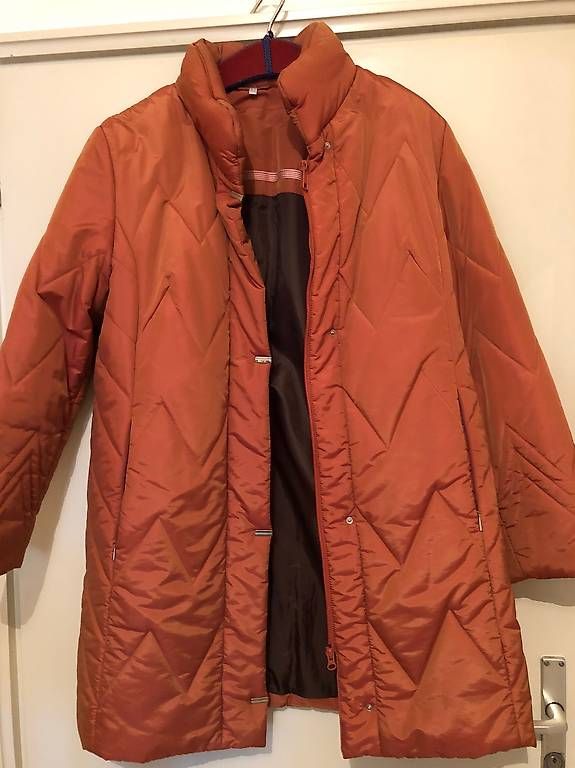 Cappotti: Vendo  giacca mantello taglia 44  – Usato da Losone venduto da car_2cl8 1