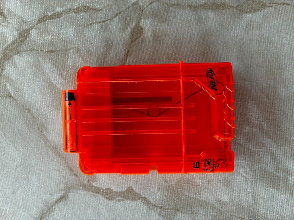 Nerf Giocattoli: Nerf Sammlung - diverse Blaster, Zubehör, ... – Usato da Hermetschwil-Staff venduto da sch_z9nc 8