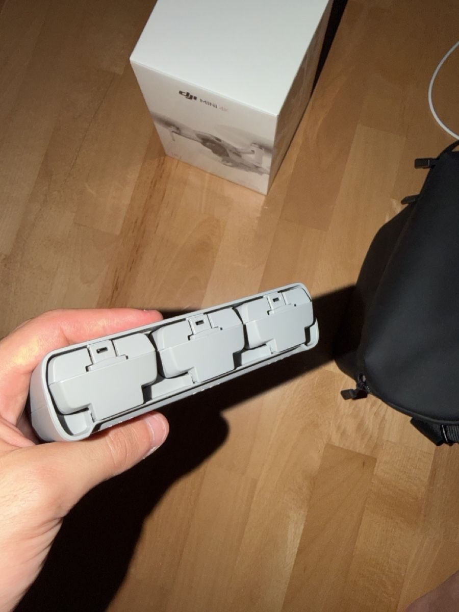 DJI Videocamere: Drone DJI Mini 4K avec accessoires et sacoche – Nuovo e nell'imballaggio originale da Bussigny venduto da spe_9vgp 2