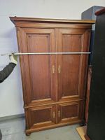 Antiker Kleiderschrank, Eiche massiv, top Zustand!