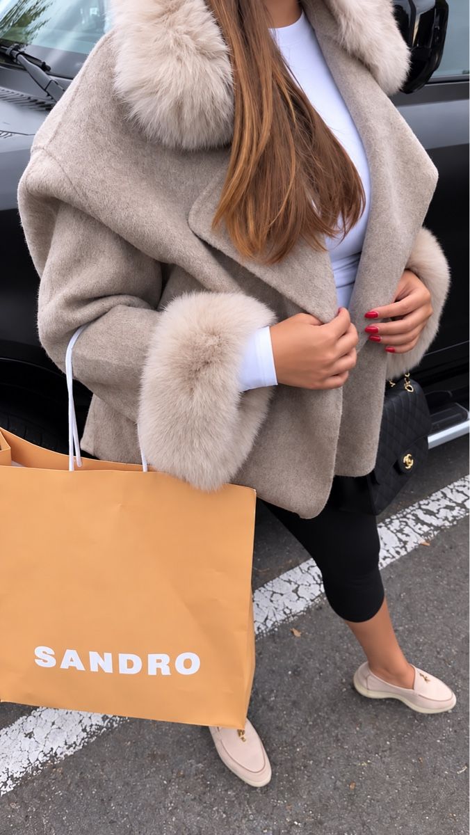 Manteaux: Fur coat – Neuf (Voir description) à Versoix par actlfm 1