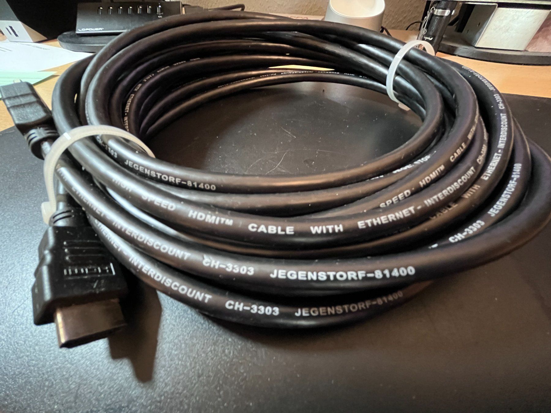 Cavi: HDMI Kabel, rund. 7m – Usato da Allschwil venduto da Zermatt 3
