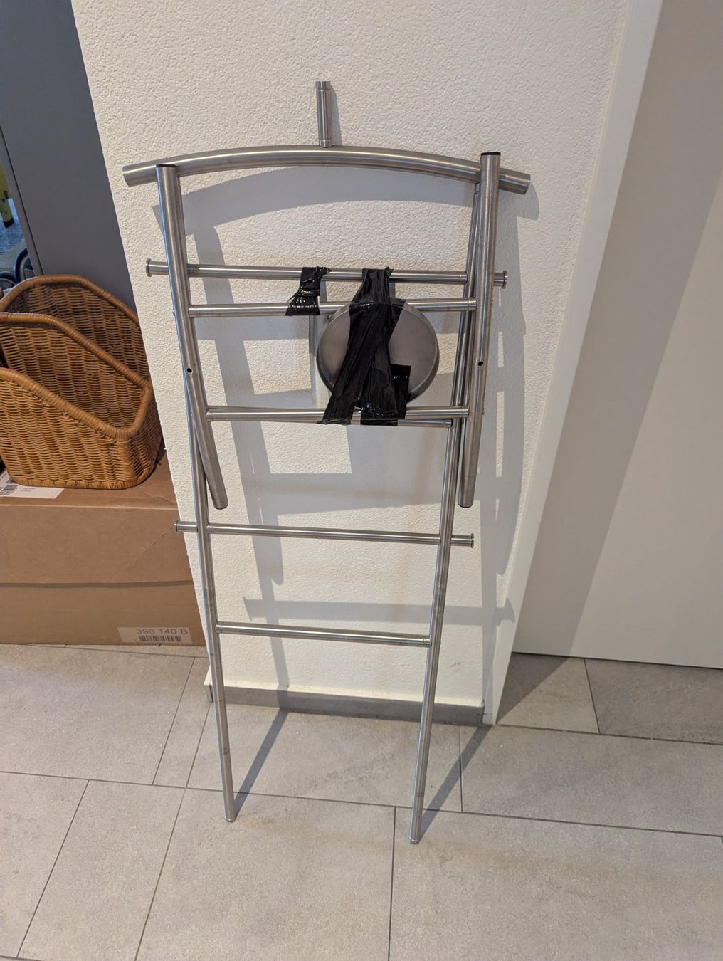 Ikea Garderobe: GRUNDTAL Ikea Valet – Gebraucht aus Schöfflisdorf von agn_kneg 1