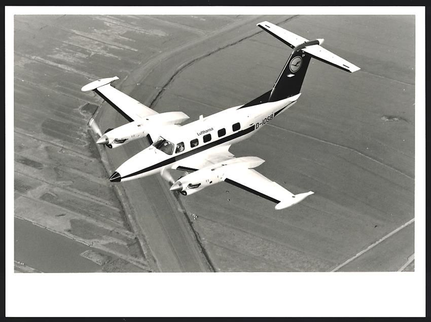 Fotografie & Manifesti: Fotografie Flugzeug Piper Cheyenne IIIA, – Usato da Berlin venduto da bartko-reher