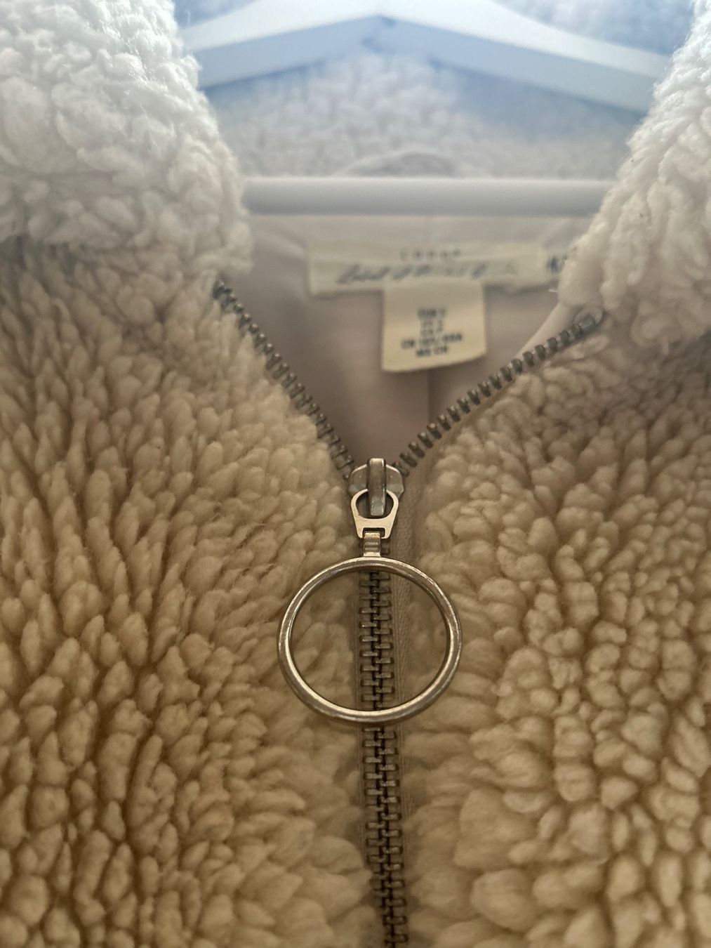 H&M Jacken: H&M Teddyjacke – Gebraucht aus Dättwil AG von fio_d76l 3