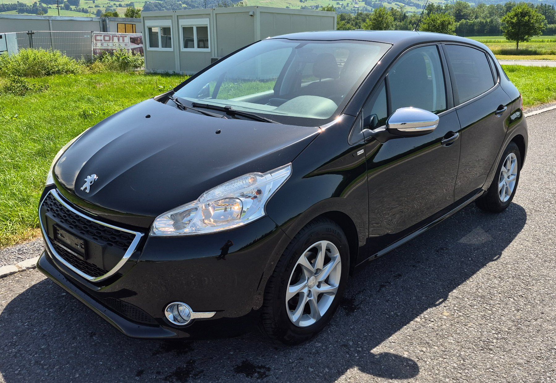 Peugeot Automobili: Peugeot 208 1.2 VTi Style – Usato da Freienbach venduto da fuska82