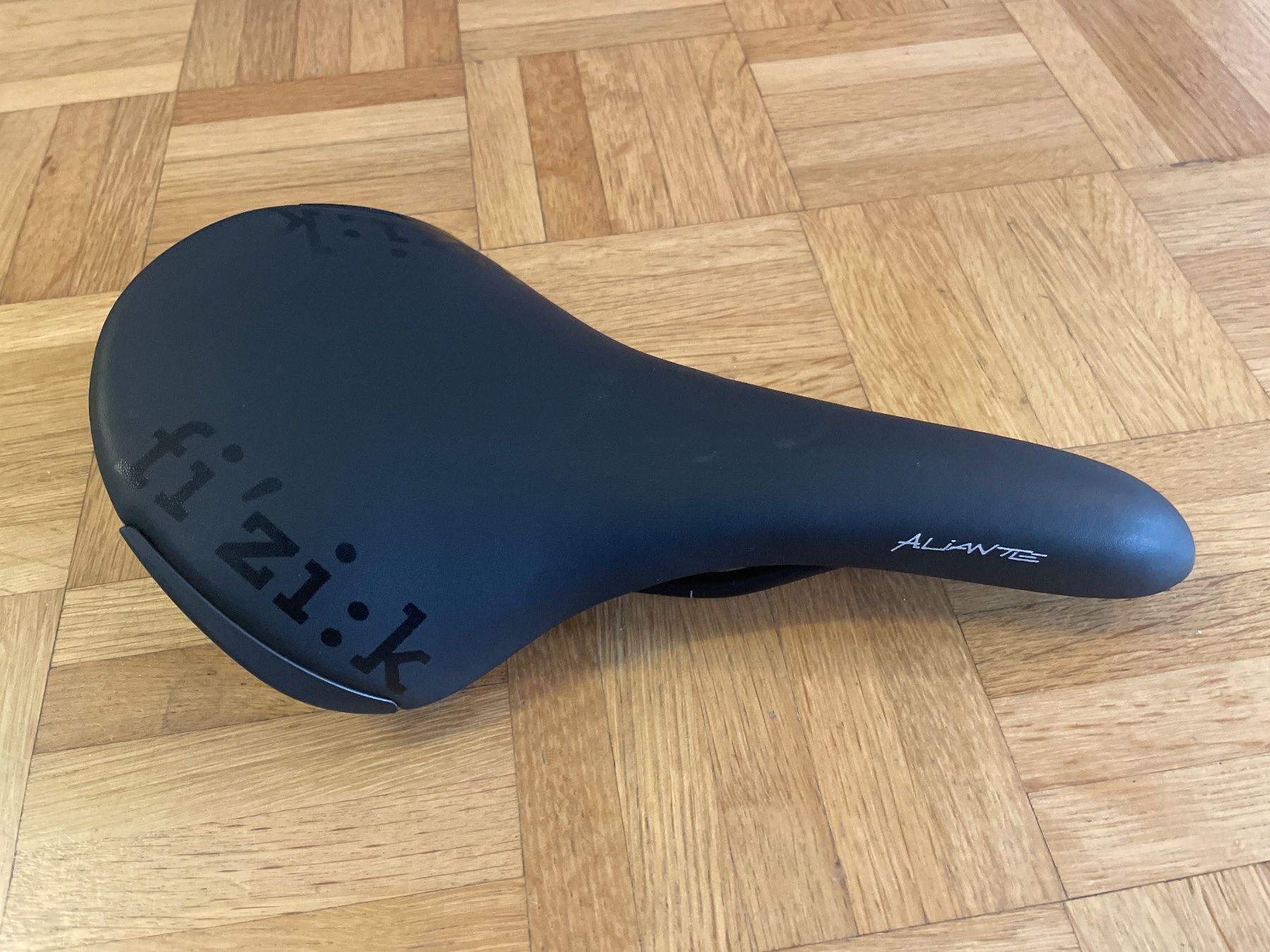 Fizik Pezzi di ricambio: Fizik Aliante Velosattel – Usato da Zürich venduto da lbuedenbender