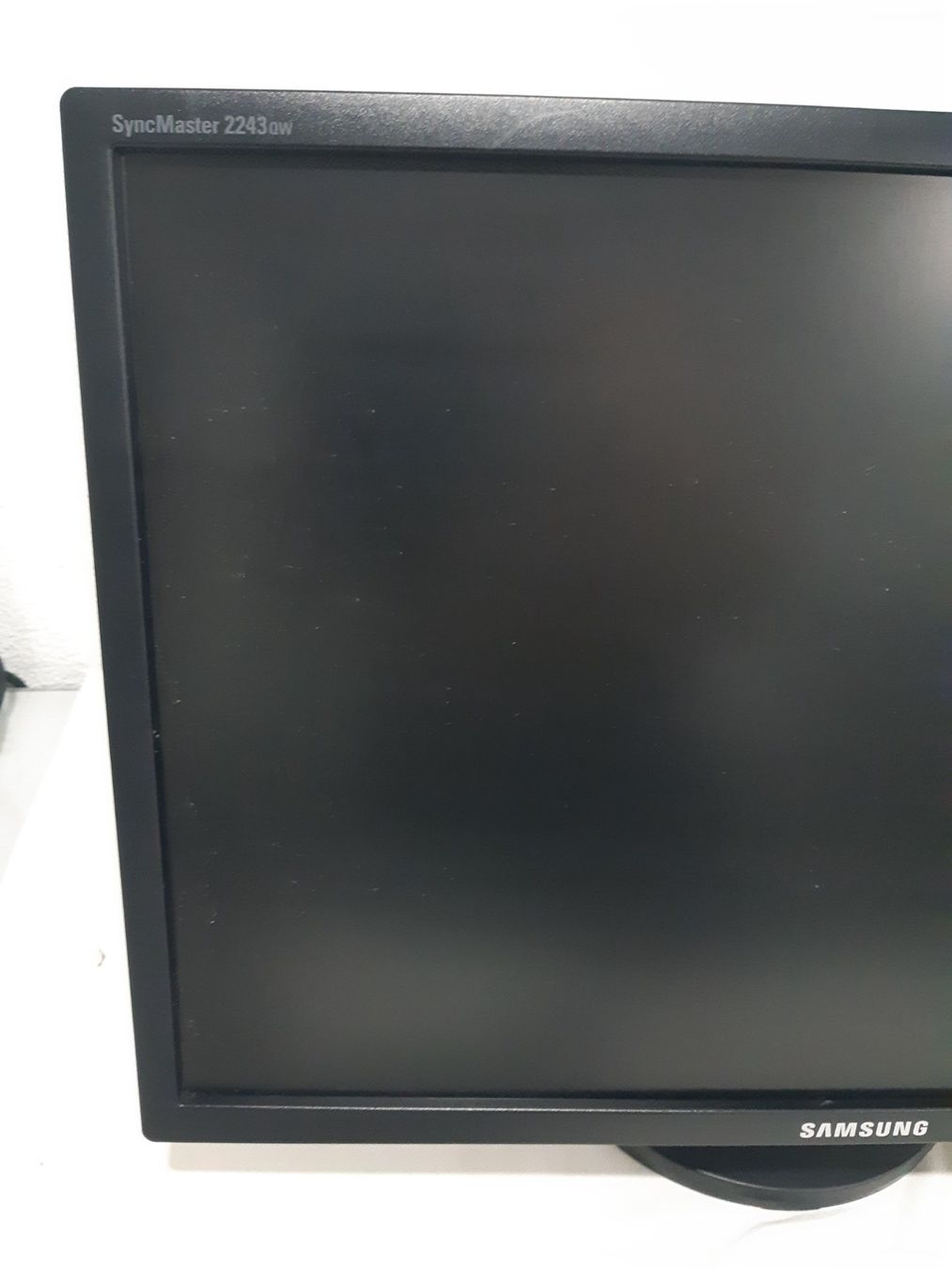 Samsung Monitor: Monitor SyncMaster Samsung 2243QW – Usato da Rheinau venduto da profitronic.shop 2