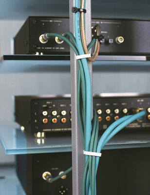 Supporti a parete: HIFI RACK Alphastatic – Usato da Vaduz venduto da technotrade 1