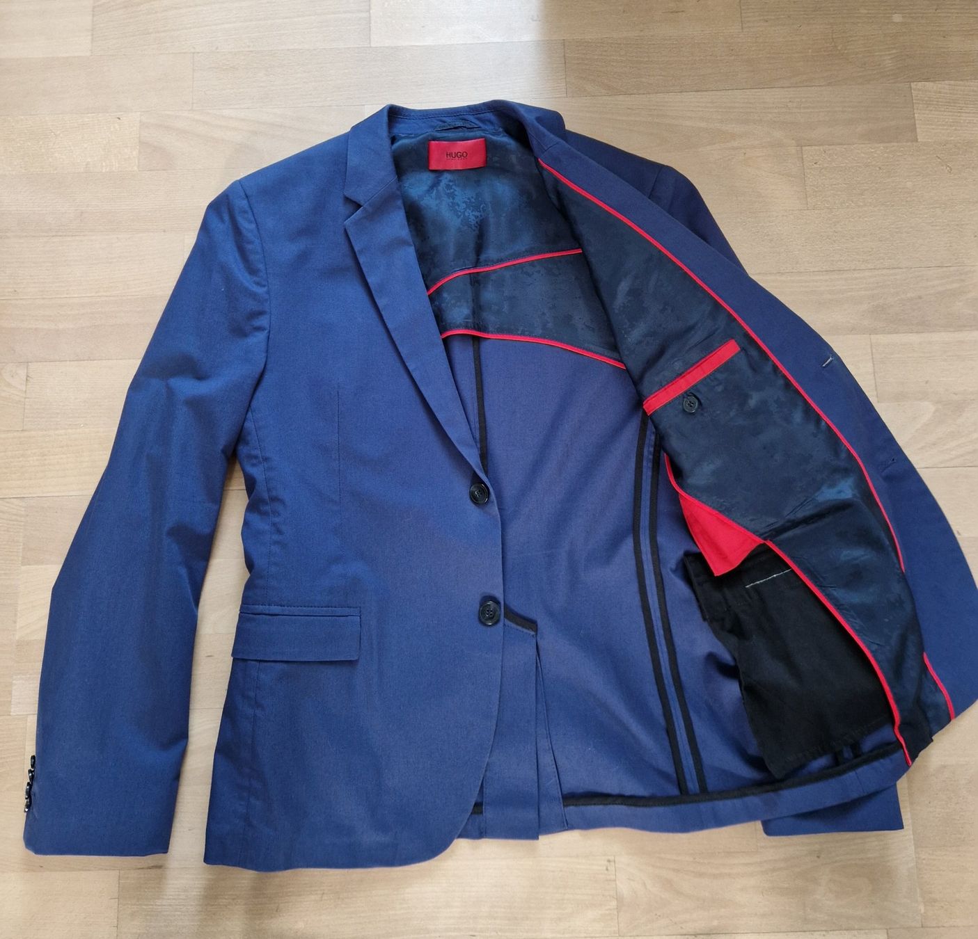 Hugo Boss Completi: Hugo Boss Anzug Gr.50 – Usato da Saland venduto da BK85