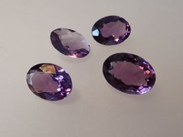 1 Stk. von 4 Amethysten, oval 14 x 10 mm