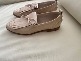 MUST HAVE - edler ZARA Damenschuh mit Perlen, beige, 39
