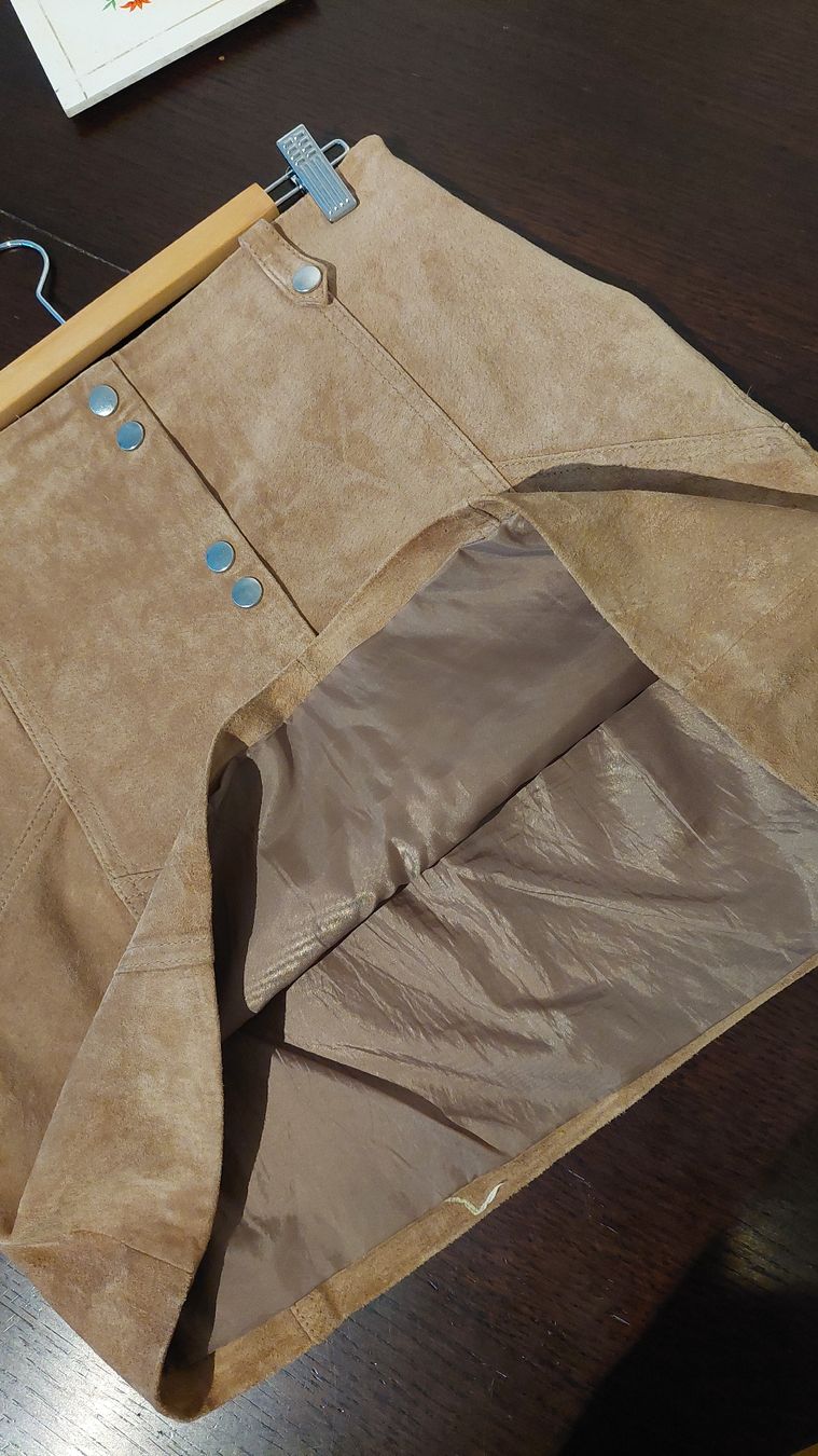 Mango Gonne: Jupe en daim MANGO taille L – Usato da Prilly venduto da July04 4