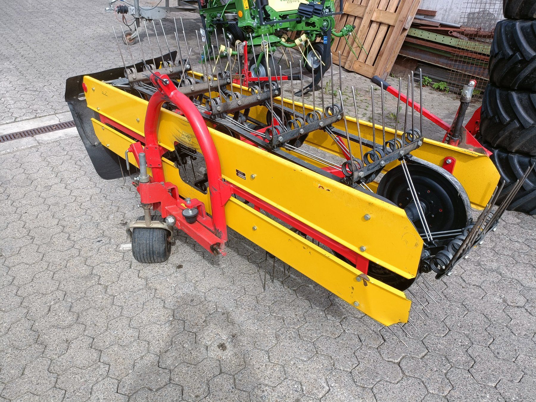 Raccolta foraggio grezzo: Bandheuer Knüsel 230 – Difettoso da Appenzell venduto da surum 2