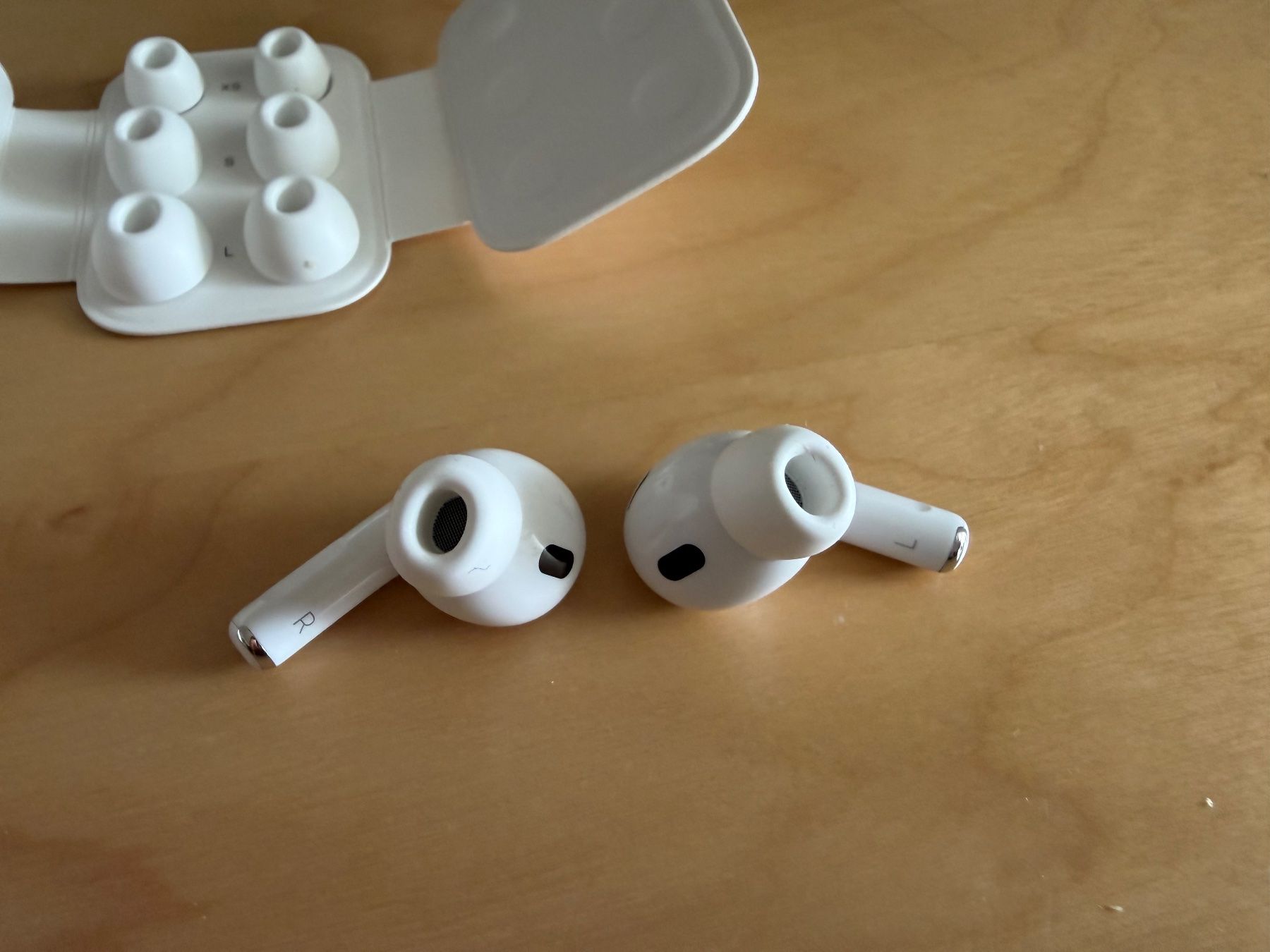 Apple Kopfhörer: Apple AirPods Pro 2. Gen USB-C – Gebraucht aus Aesch BL von Odreer 3