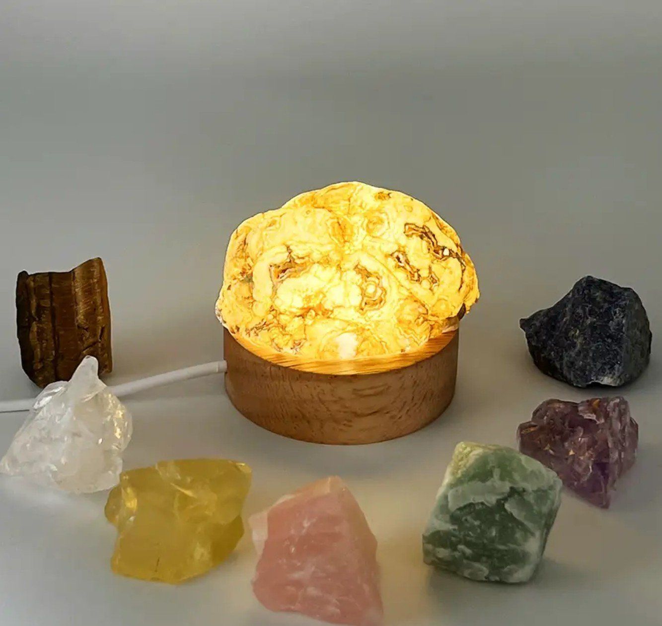 Lampade: Petite lampe avec pierres – Nuovo e nell'imballaggio originale da Vernier venduto da 19pigments 1