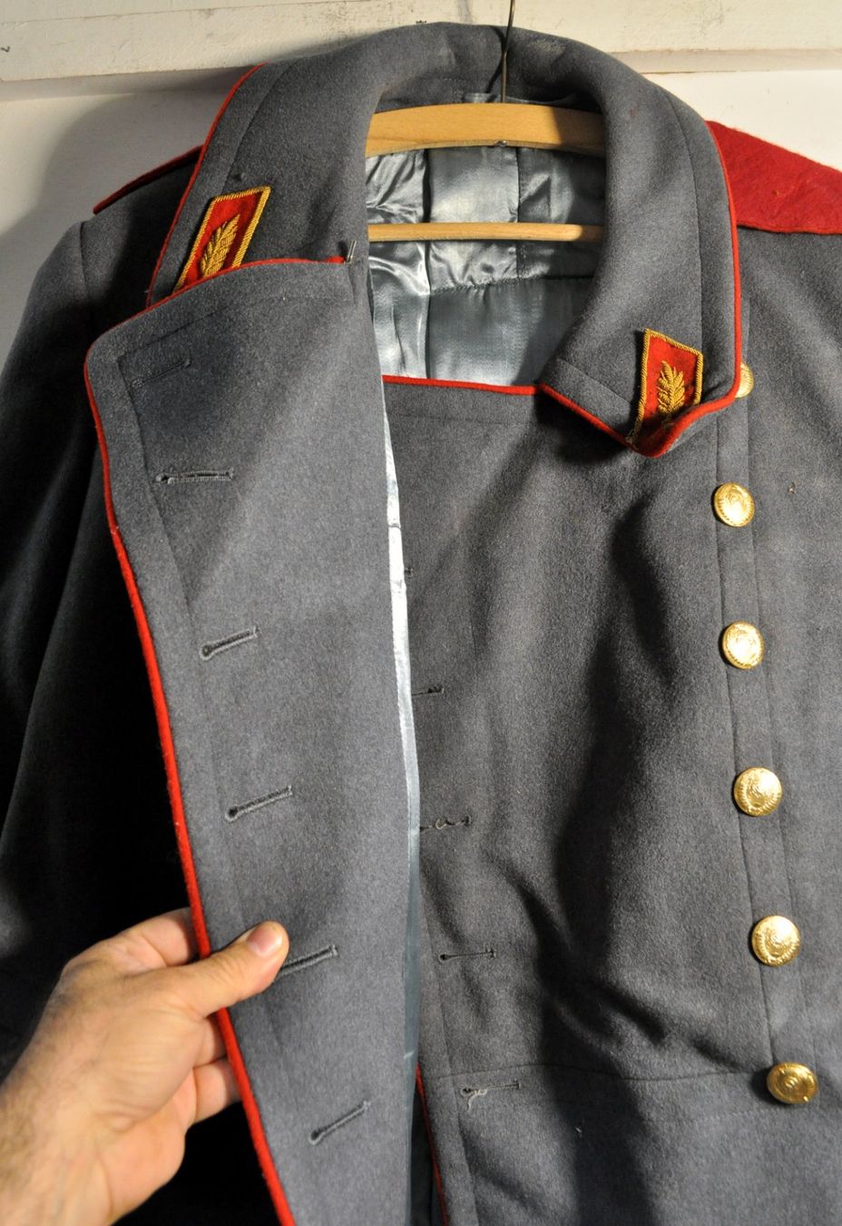 Uniformi: Ancien manteau militaire – Usato da Neuchâtel venduto da Neuchatel 4