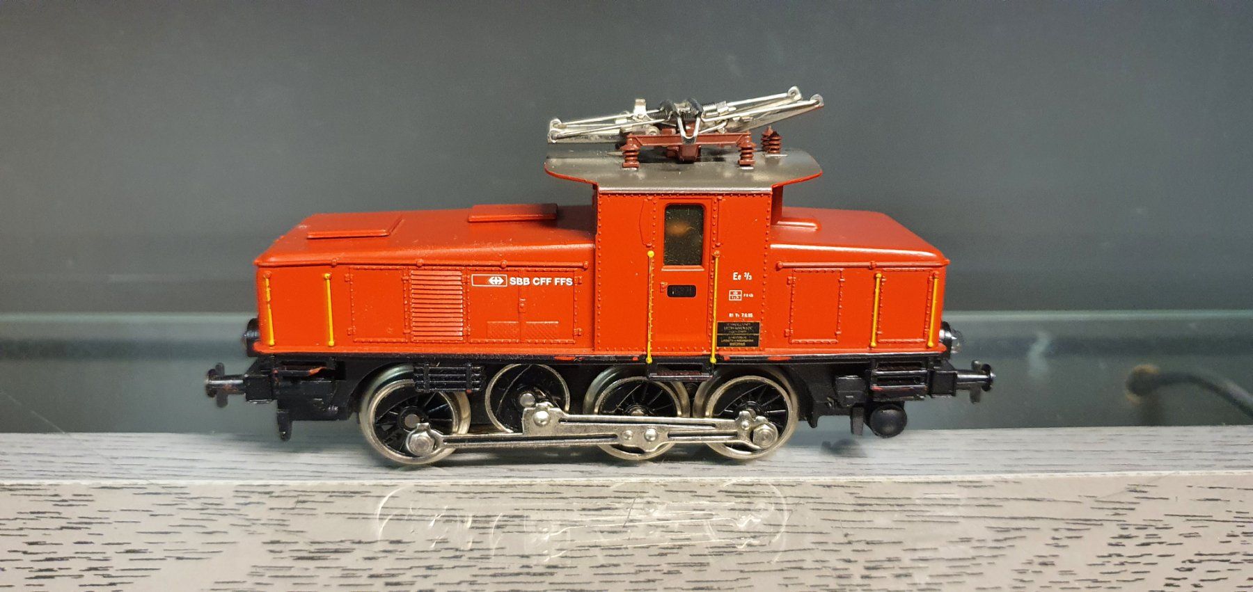 Märklin Modelleisenbahnen: MÄRKLIN: SBB RANGIERLOK Ee 3/3 ROT DIGITAL – Gebraucht aus Biglen von taunus82
